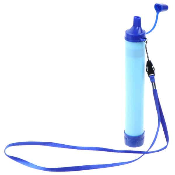 Filtre à eau bleu pour la randonnée