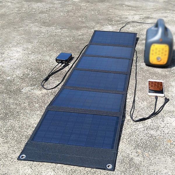Panneau solaire pliable bleu pour la randonnée – Image 3