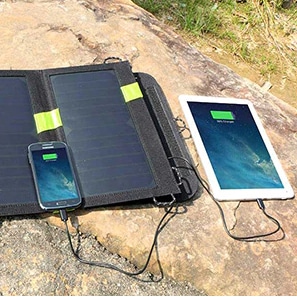 Panneau solaire pliable avec double sortie USB - Evasion Randonnée