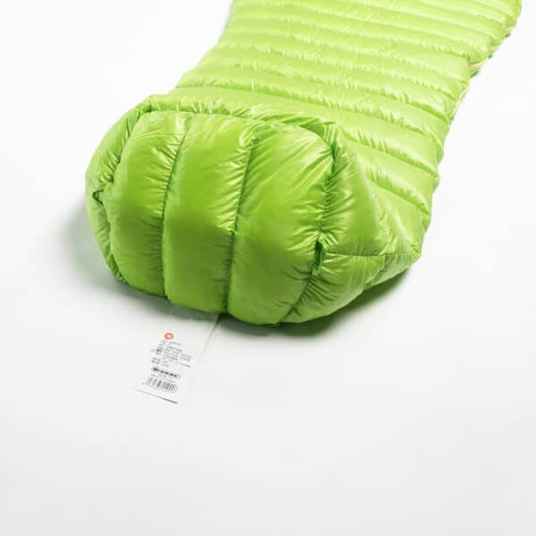 Sac de couchage vert mini en duvet d'oie ultraléger