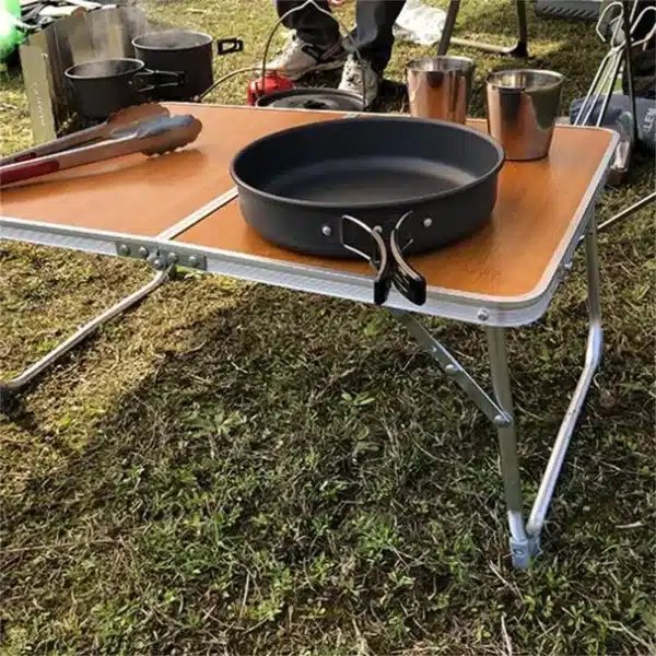 Table-de-camping-pliante-en-alu