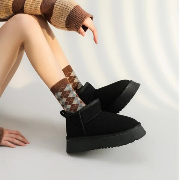 Bottes courtes avec doublure en peluche pour femme – Image 2