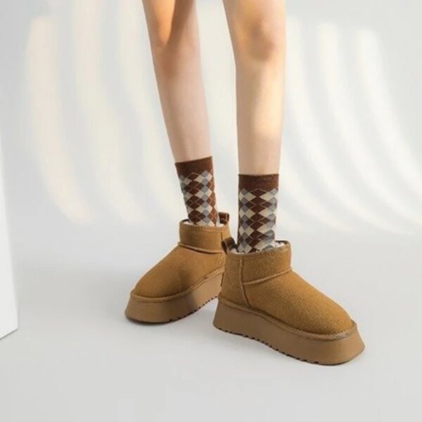 Bottes courtes avec doublure en peluche pour femme – Image 5