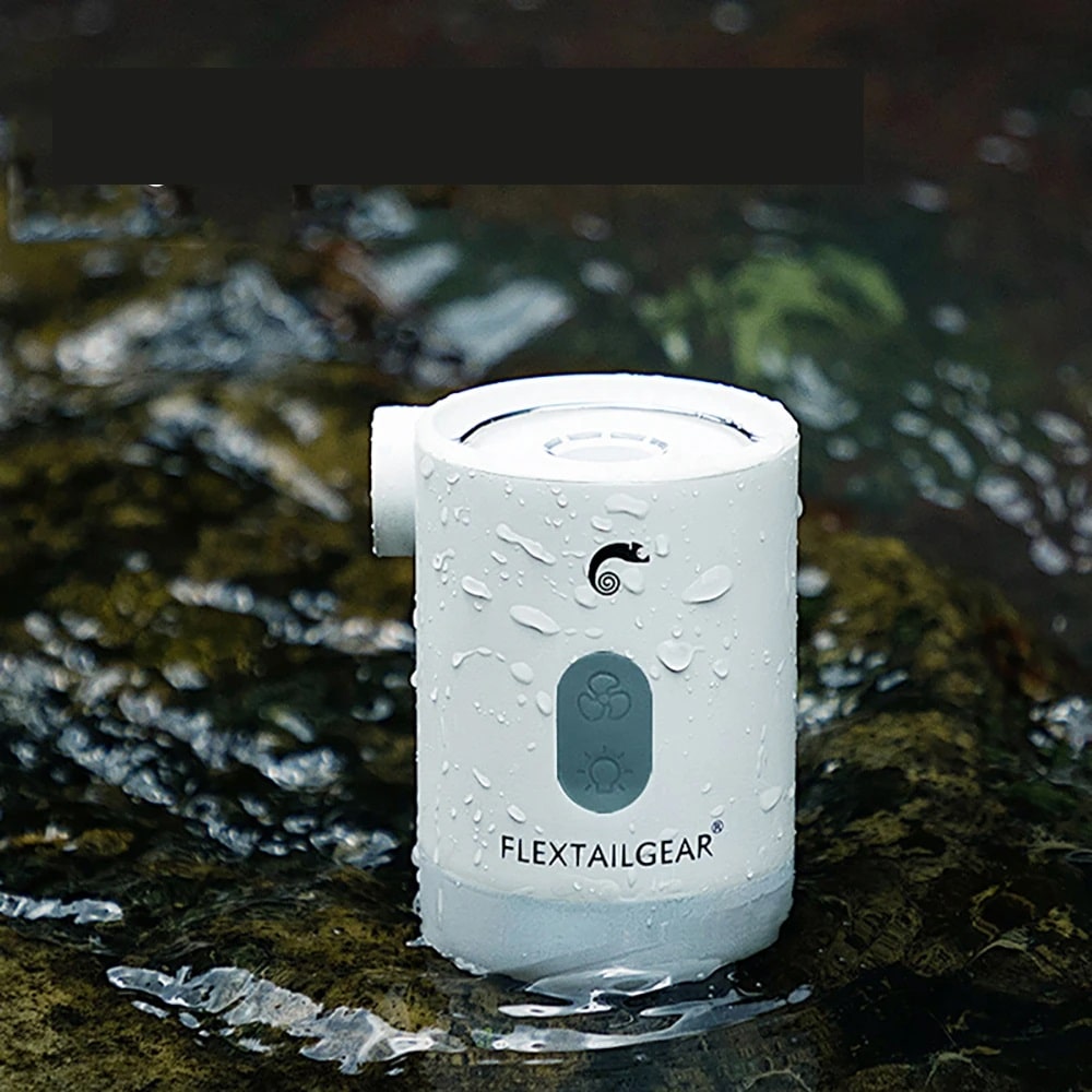 Mini pompe et lampe pour camping