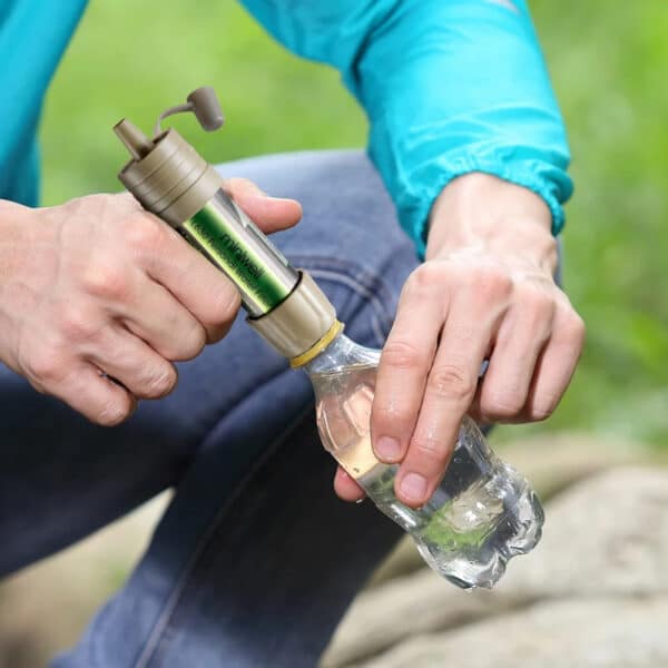 Paille filtre à eau randonnée