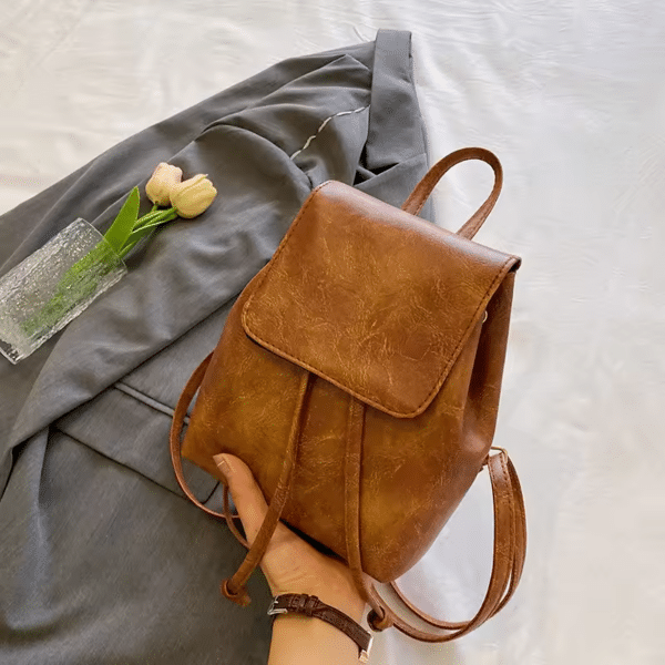 Petit sac à dos pour femme avec rabat – Image 3