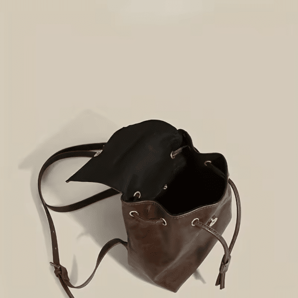 Petit sac à dos pour femme avec rabat – Image 9